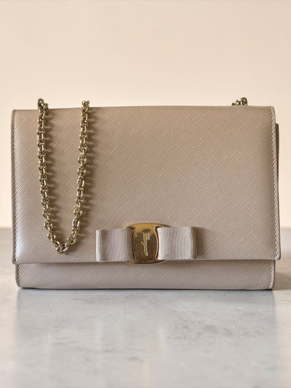 Salvatore Ferragamo Vara Bow Crossbody Bag | Beige Saffiano Leather